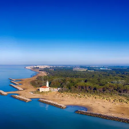 Very Comfortable Seafront