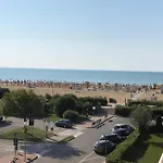 Appartamento Very Comfortable Seafront Bibione