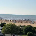 Very Comfortable Seafront Appartamento