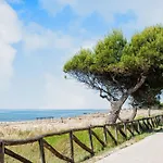 Very Comfortable Seafront