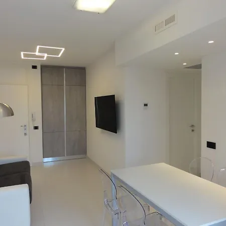 Very Comfortable Seafront דירה